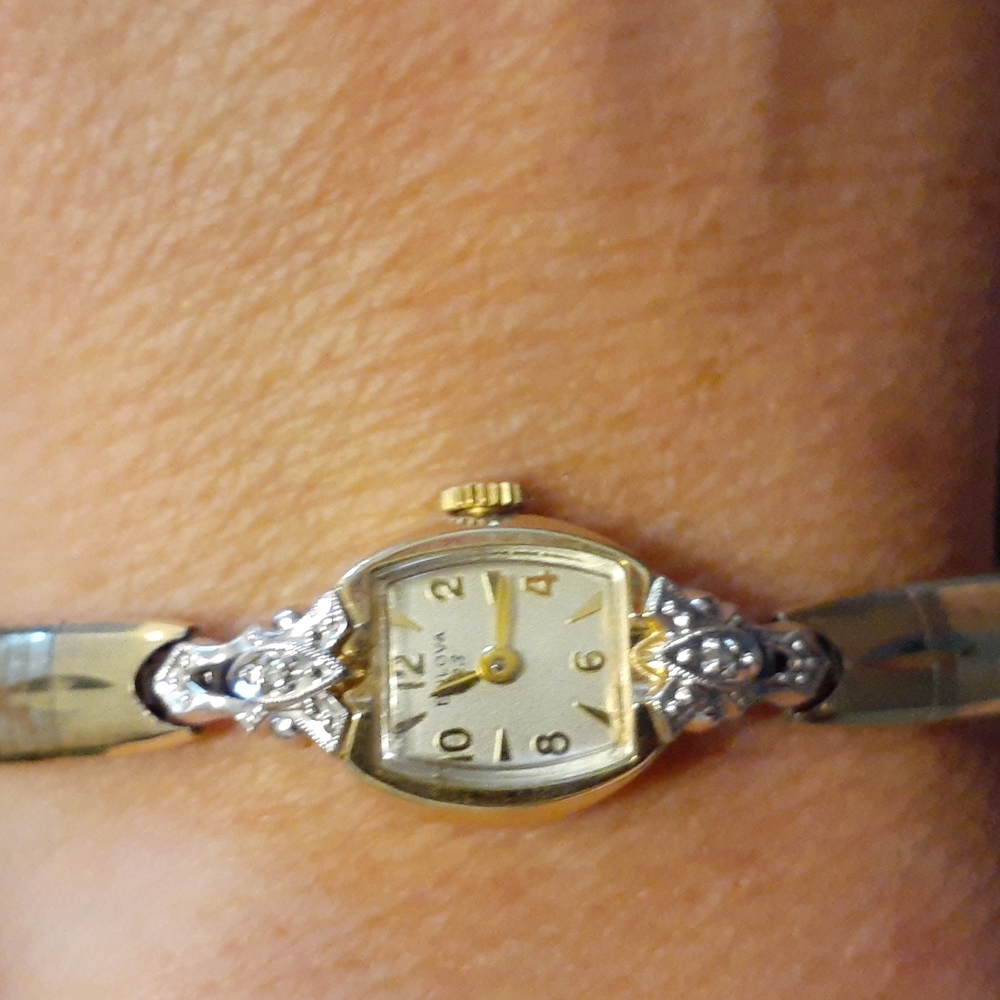 Boluva M7 vintage watch 2-tone 10k rg diamond accent